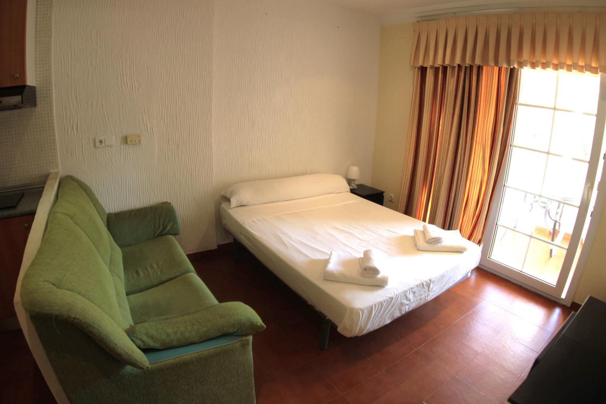 Apartamentos Marina Internacional Torrevieja Esterno foto